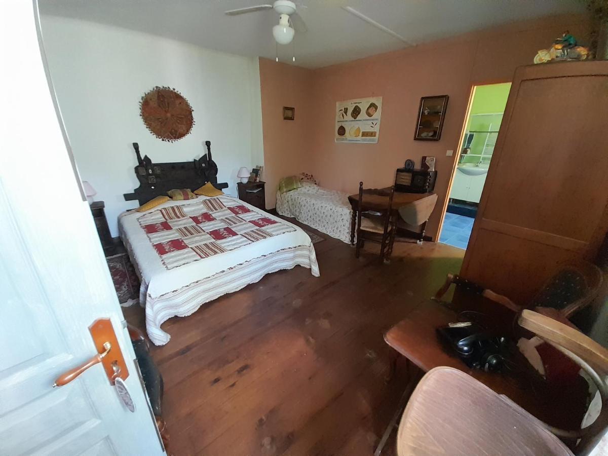 Le Prieure Bed & Breakfast Saint-Florent-sur-Auzonnet Ngoại thất bức ảnh
