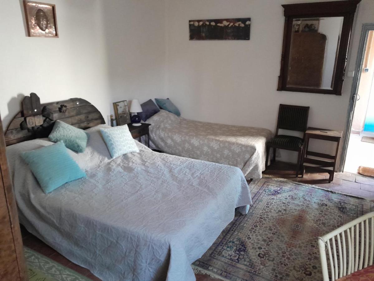 Le Prieure Bed & Breakfast Saint-Florent-sur-Auzonnet Ngoại thất bức ảnh