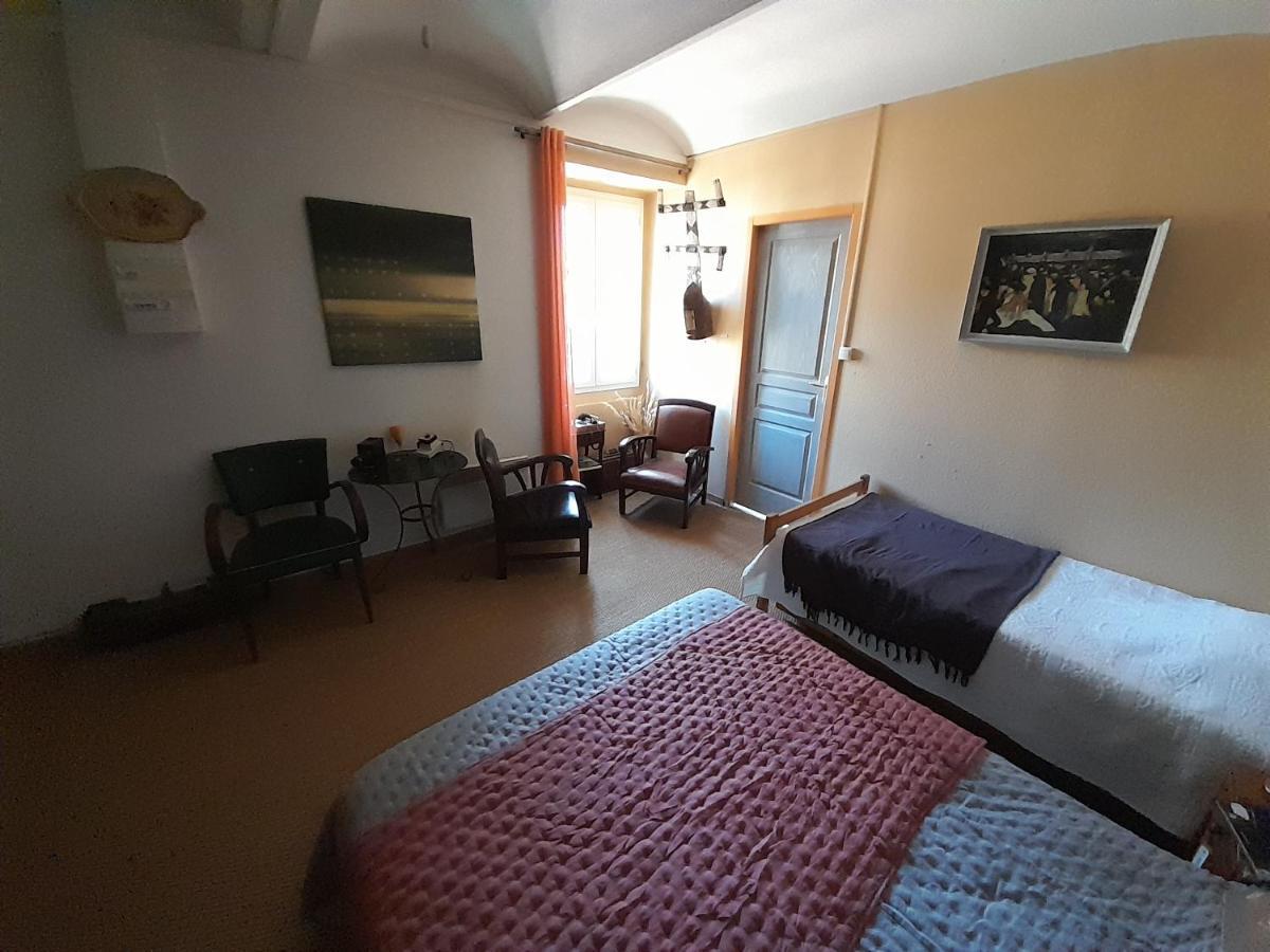 Le Prieure Bed & Breakfast Saint-Florent-sur-Auzonnet Ngoại thất bức ảnh